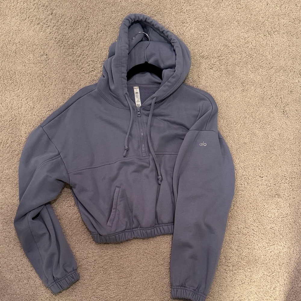 ALO Yoga Women's blue/gray Cropped Hoodie